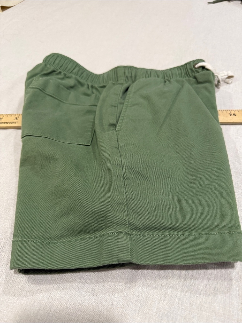 Crewcuts boys Elastic Drawstring Shorts in Olive size 10